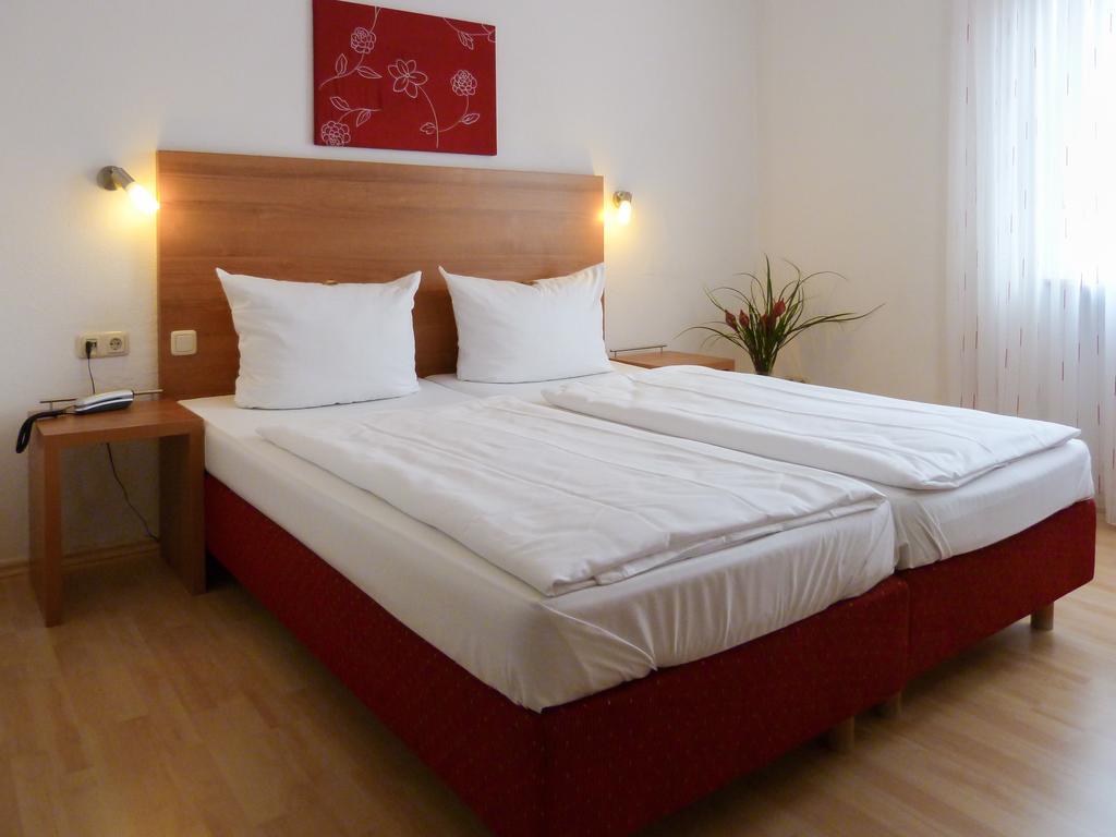 City Hotel Waldkraiburg Esterno foto